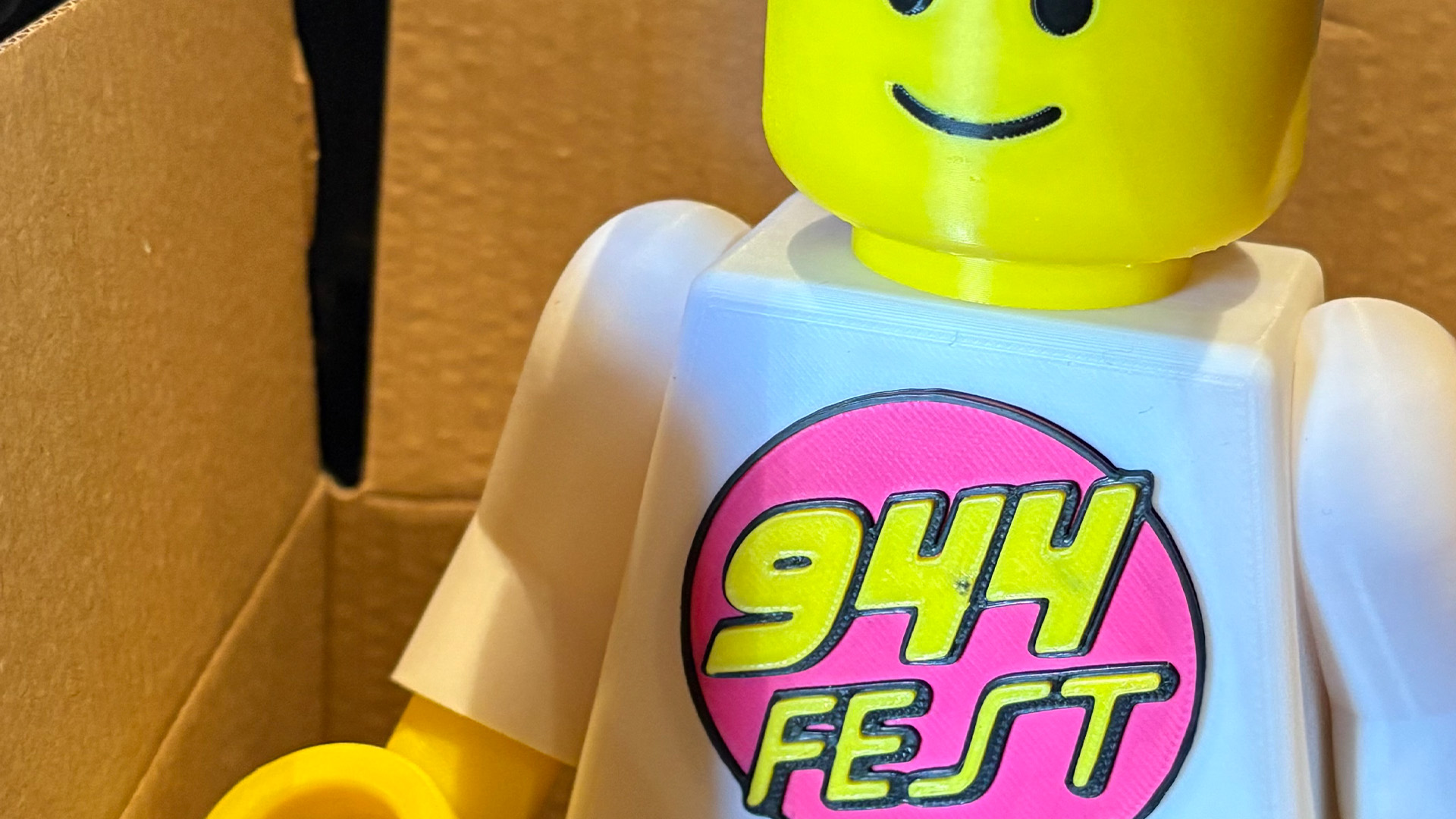 LEGO-style 944Fest figure